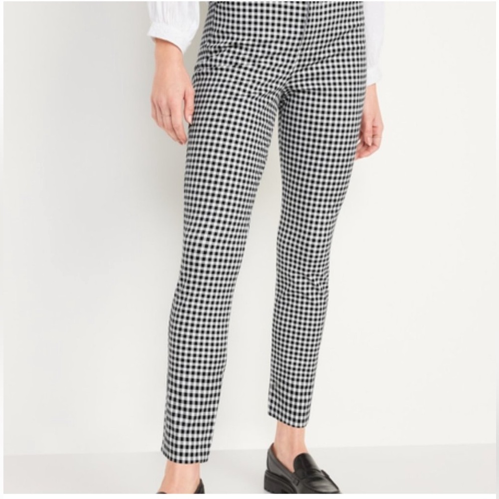 Old Navy Women's High Rise Skinny Pixie Black and White Gingham Ankle Pants